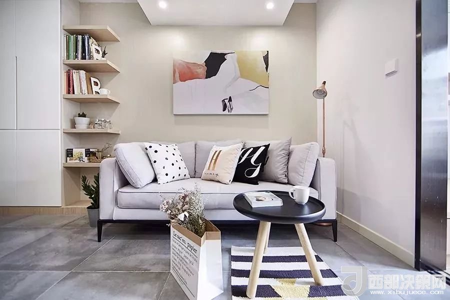 沙發(fā)背景墻選對(duì)裝飾畫，才能美了整個(gè)客廳空間！