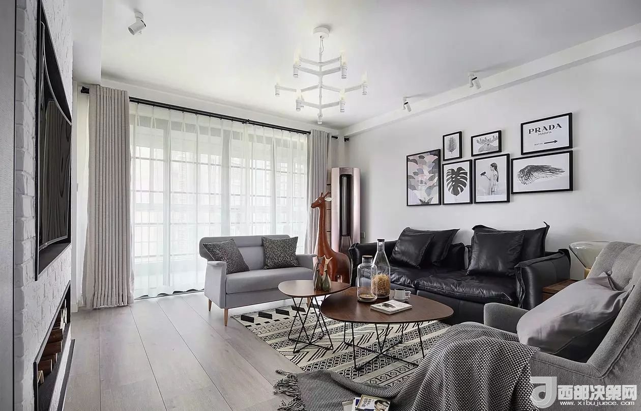 沙發(fā)背景墻選對(duì)裝飾畫，才能美了整個(gè)客廳空間！