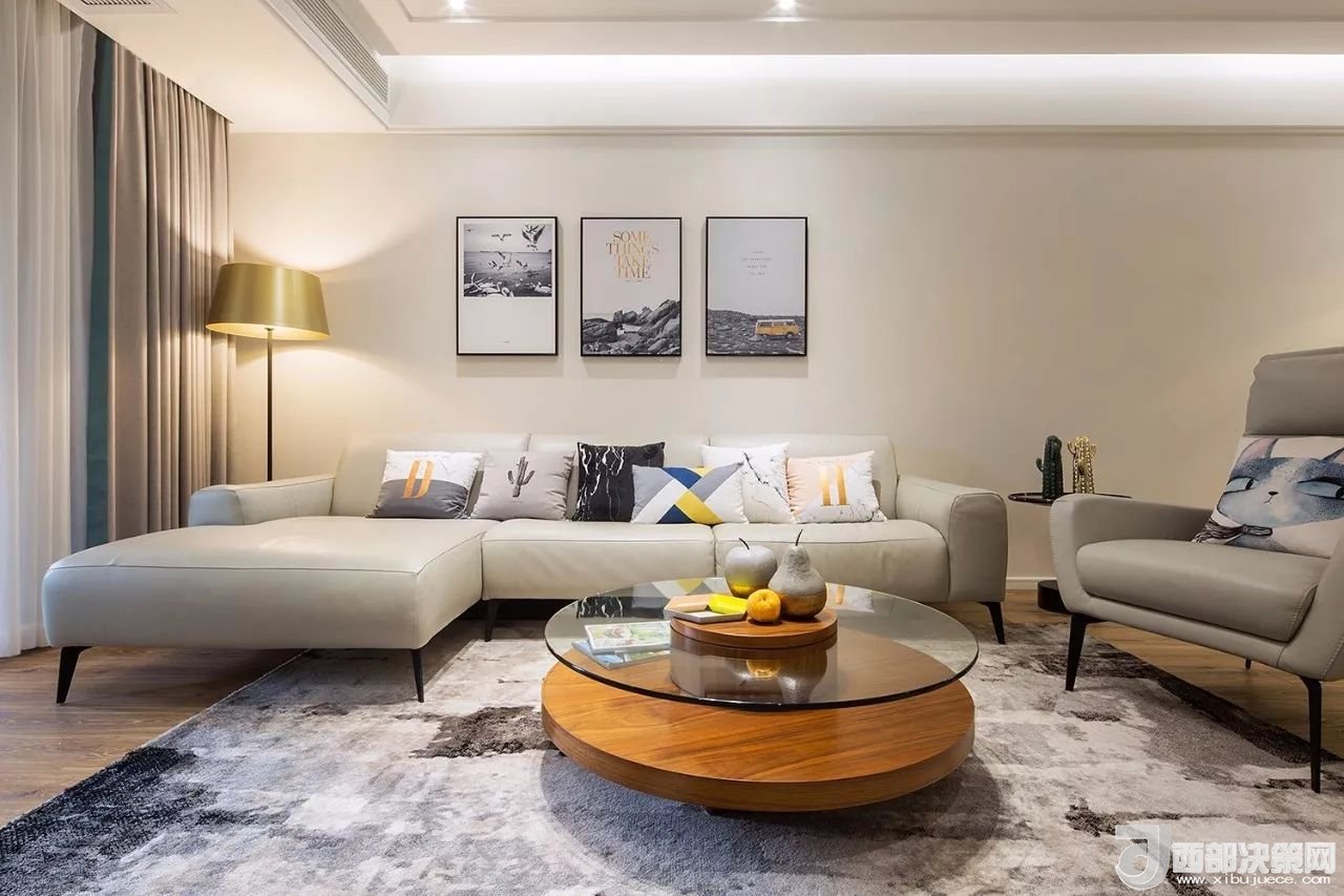 沙發(fā)背景墻選對(duì)裝飾畫，才能美了整個(gè)客廳空間！