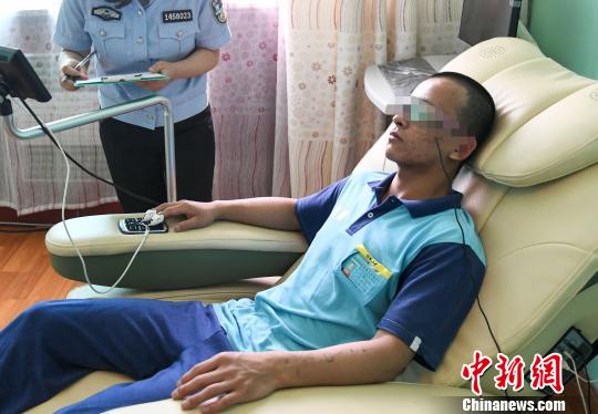 山西省戒毒管理局下屬共有13個戒毒場所和一個涉毒病殘所(山西省戒毒康復醫(yī)院)籌建處，其中省屬戒毒所9個，市屬戒毒所4個。　王建軍 攝