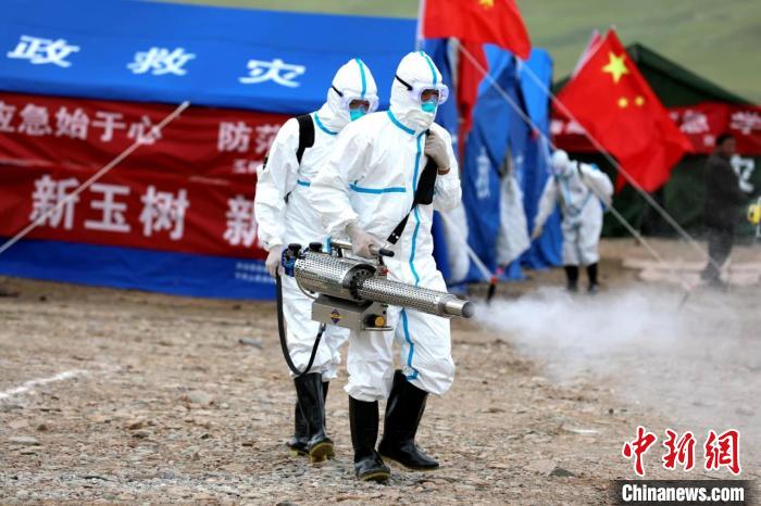 圖為進行現(xiàn)場消毒。青海省應(yīng)急廳