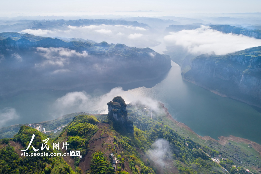 2022年4月3日拍攝的貴州省黔西市新仁苗族鄉(xiāng)境內(nèi)的烏江一級支流六沖河。