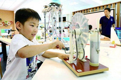 激勵(lì)創(chuàng)新，樹立“強(qiáng)國(guó)有我”鴻鵠志