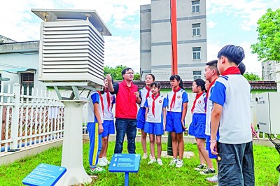 激勵(lì)創(chuàng)新，樹立“強(qiáng)國(guó)有我”鴻鵠志